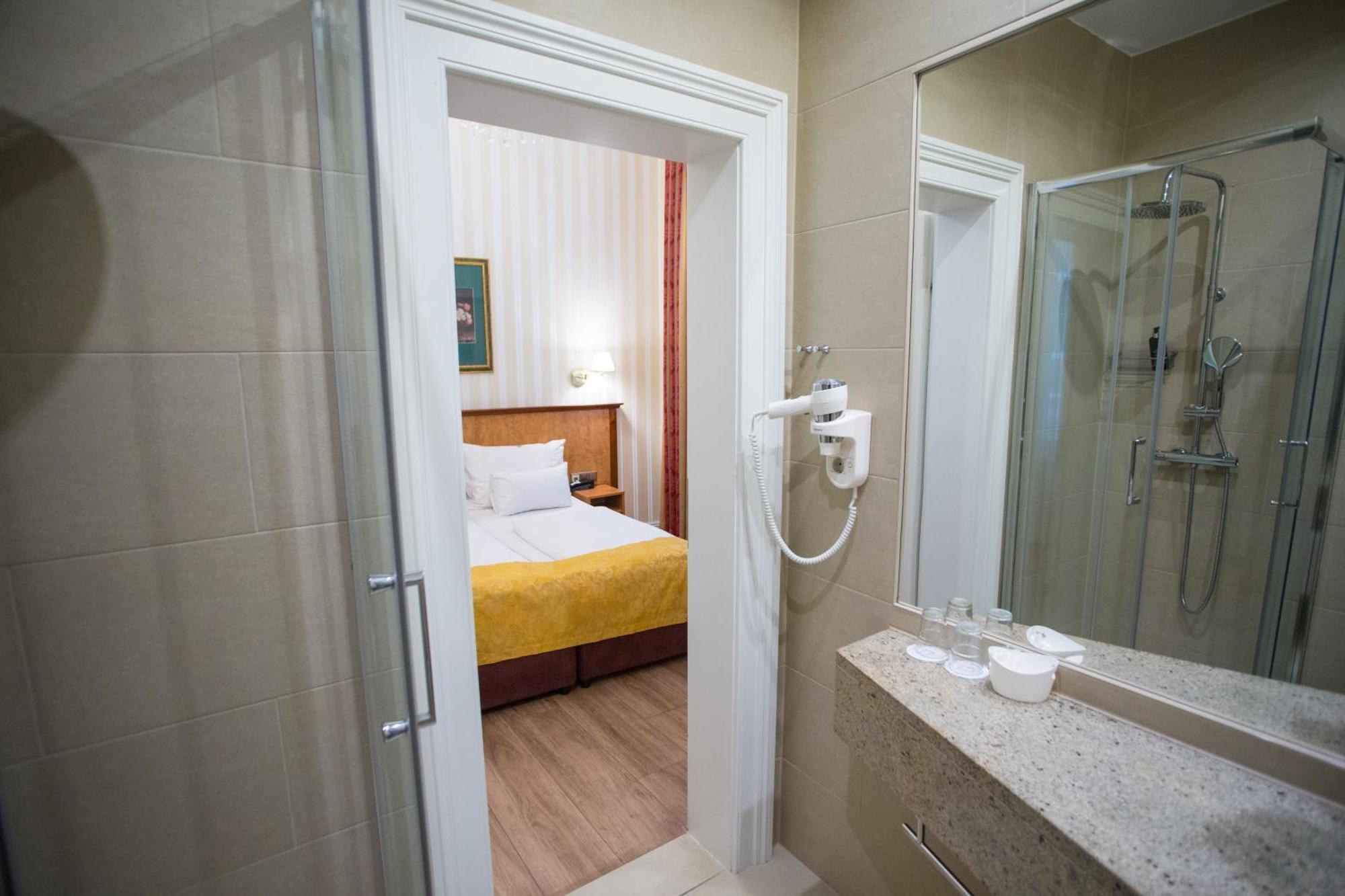 Pension Opera Suites I Self Check In Vienna Luaran gambar