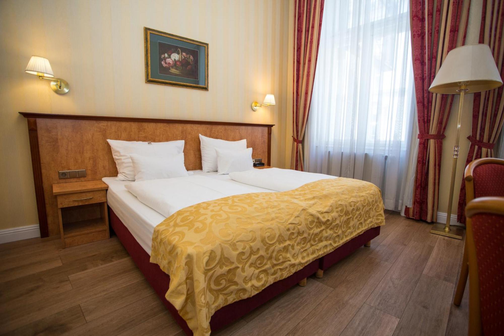 Pension Opera Suites I Self Check In Vienna Luaran gambar