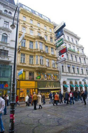 Pension Opera Suites I Self Check In Vienna Luaran gambar